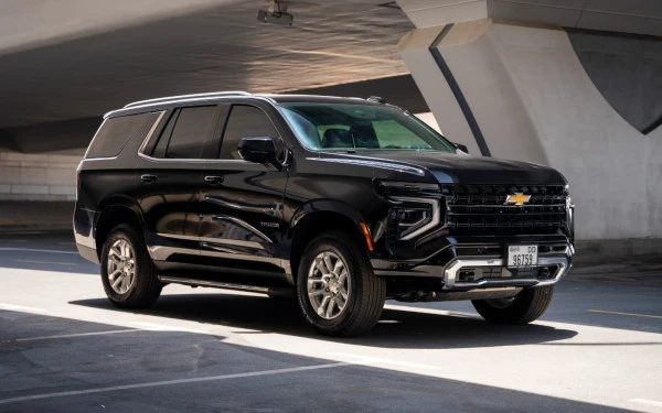  Black Chevrolet Tahoe Photo 1