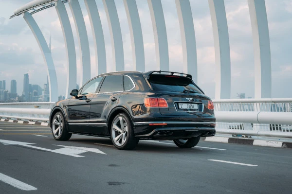  Black Bentley Bentayga Photo 2