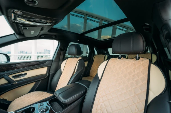  Black Bentley Bentayga Photo 5