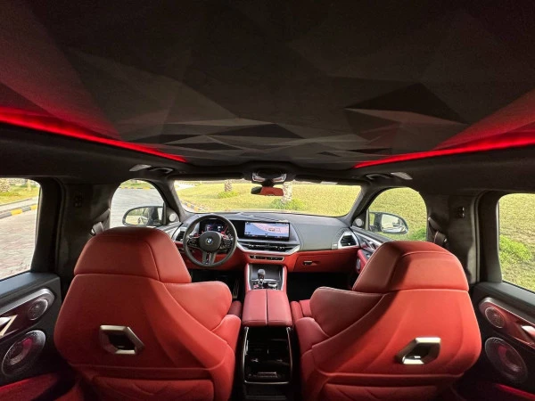  Schwarz BMW XM Photo 6