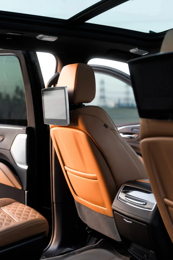  Schwarz Cadillac Escalade Photo 9