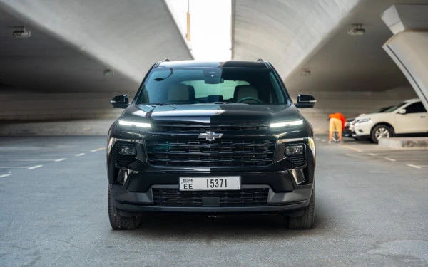  Schwarz Chevrolet Traverse Photo 2