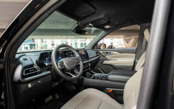  Schwarz Chevrolet Traverse Photo 10