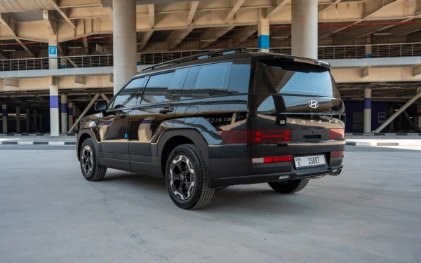  Black Hyundai Santa Fe Photo 10