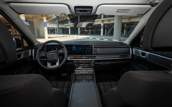  Black Hyundai Santa Fe Photo 14
