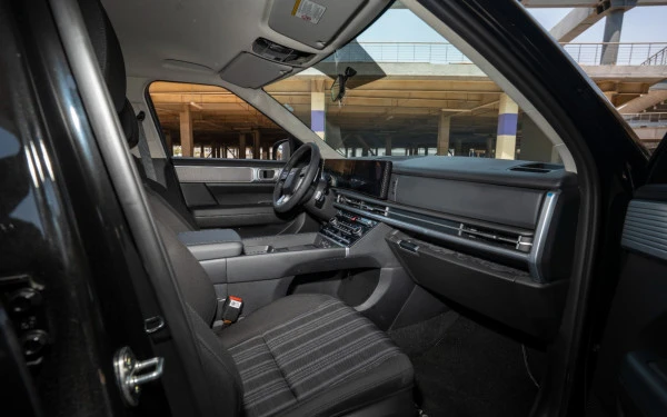  Black Hyundai Santa Fe Photo 13