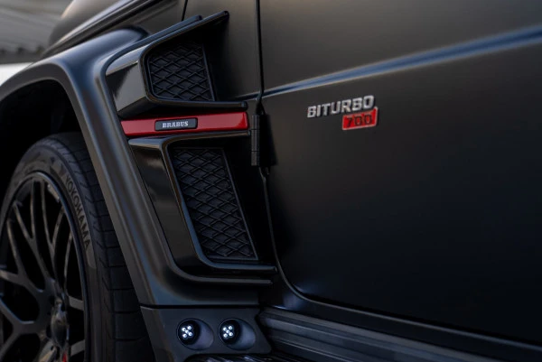  Матовый черный Mercedes G700 Brabus Photo 4