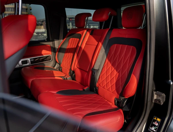  Матовый черный Mercedes G700 Brabus Photo 6