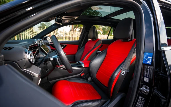  أسود مرسيدس GLC 200 SUV Photo 8