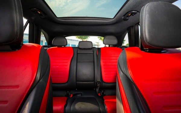  أسود مرسيدس GLC 200 SUV Photo 14