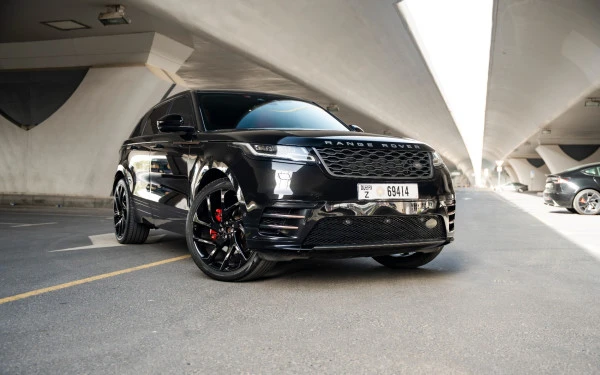  Schwarz Range Rover Velar Photo 3
