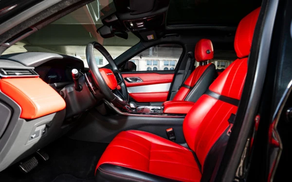  Schwarz Range Rover Velar Photo 16