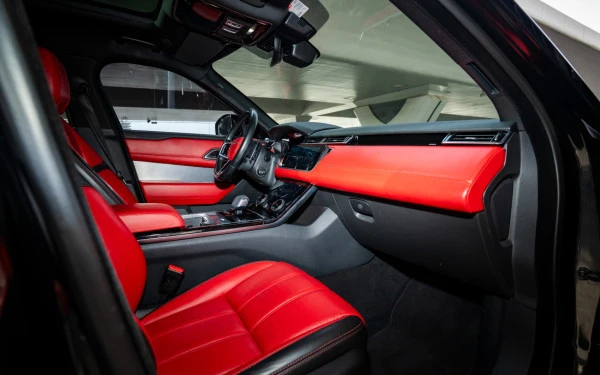  Schwarz Range Rover Velar Photo 21