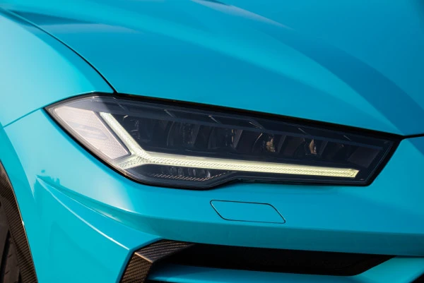  Blau Lamborghini Urus Photo 8