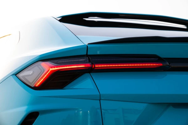  Blau Lamborghini Urus Photo 9