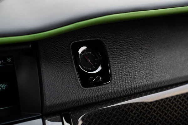  Grün Rolls Royce Cullinan Photo 13