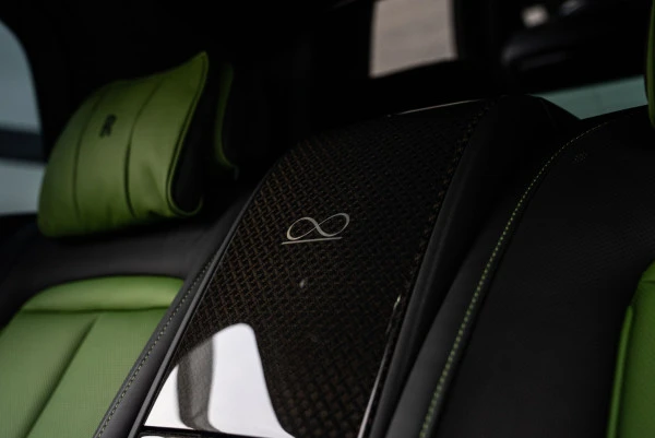  Grün Rolls Royce Cullinan Photo 14