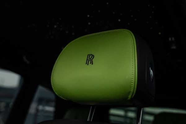  Grün Rolls Royce Cullinan Photo 16