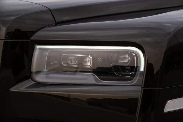  Grün Rolls Royce Cullinan Photo 19