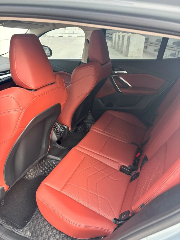  Grau BMW X2 Photo 2