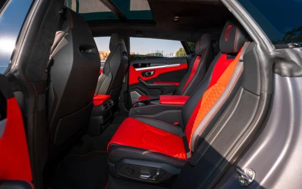  Grau Lamborghini Urus Photo 11