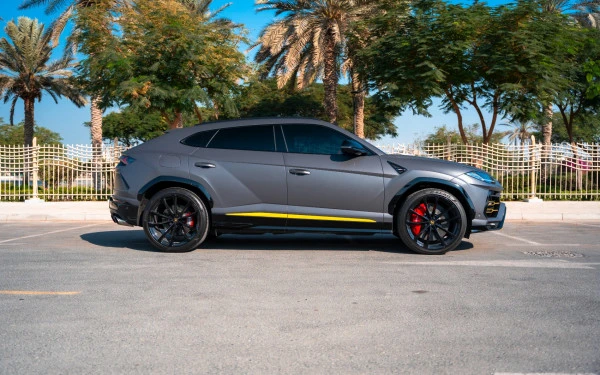  Grau Lamborghini Urus Photo 23