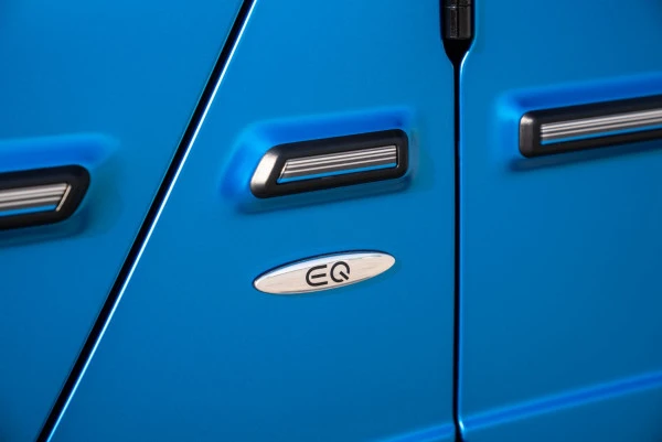  Серый Mercedes G 580 Photo 5