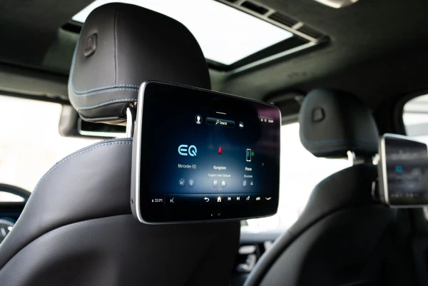  Серый Mercedes G 580 Photo 9