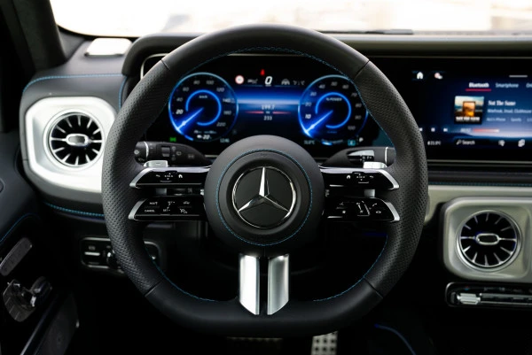  Серый Mercedes G 580 Photo 13