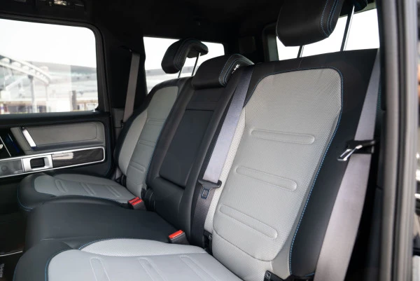  Серый Mercedes G 580 Photo 15