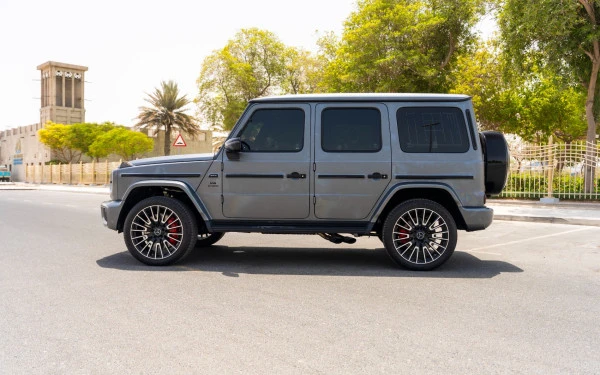  اللون الرمادي مرسيدس G63 AMG Photo 4