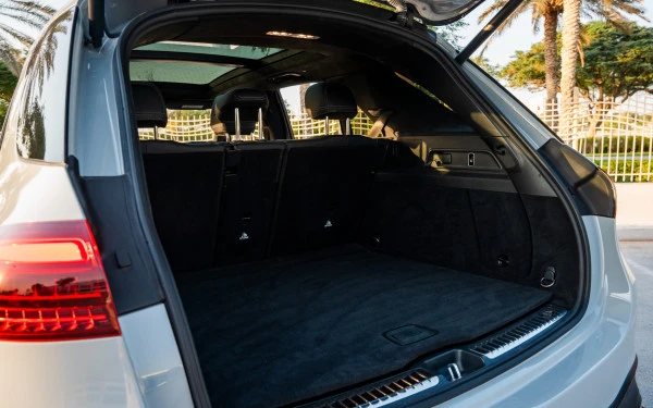  Grau Mercedes GLE 53 AMG Photo 10