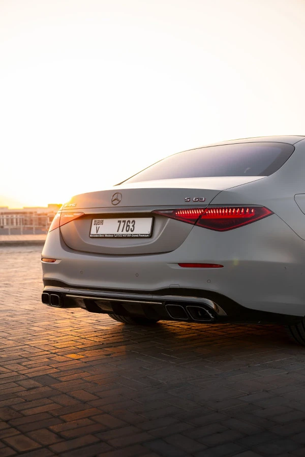  Grey Mercedes S63 AMG Photo 7