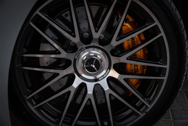  Grey Mercedes S63 AMG Photo 9