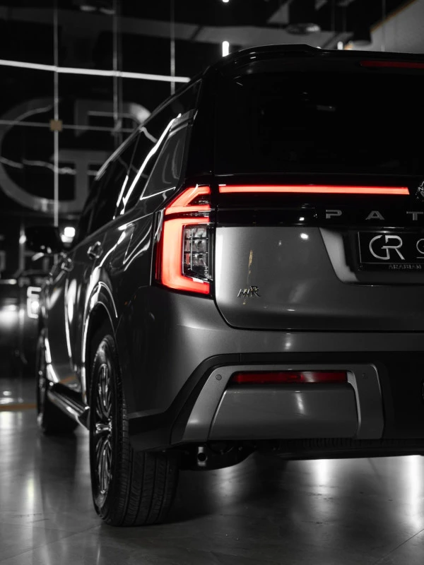  Grey Nissan Patrol PLATINUM Photo 3