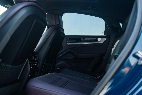  Grau Porsche Cayenne Photo 2