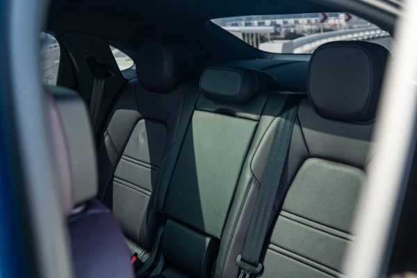  Grau Porsche Cayenne Photo 7