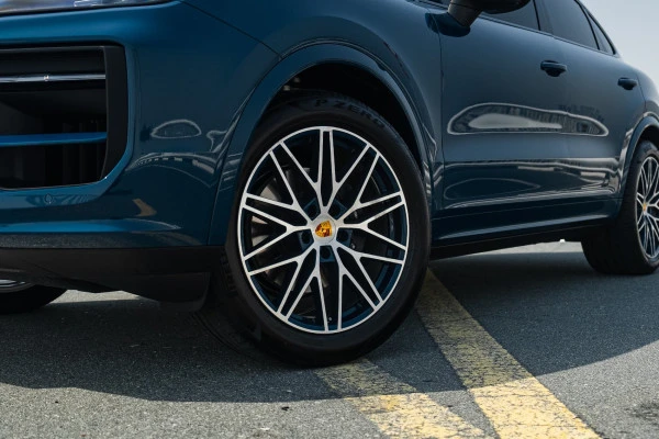  Grau Porsche Cayenne Photo 8