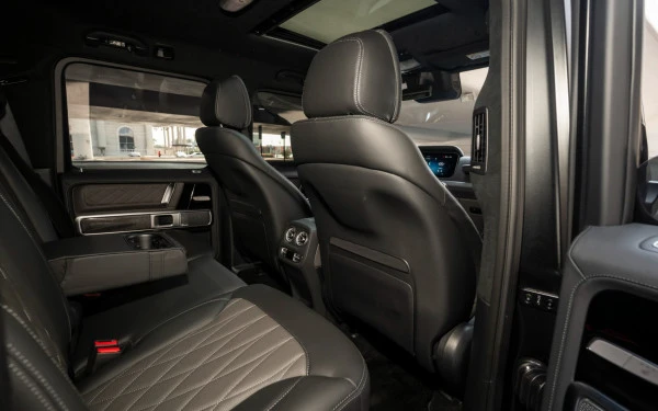  أسود لامع مرسيدس G63 AMG Photo 20