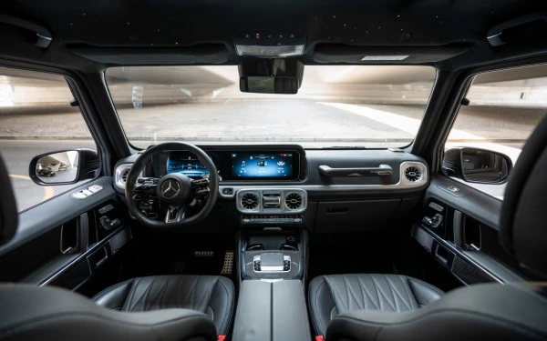  أسود لامع مرسيدس G63 AMG Photo 25