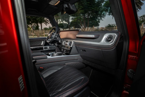  Rot Mercedes G63 AMG Photo 10