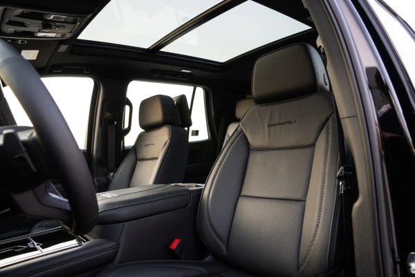  Weiß GMC Yukon Denali Photo 9