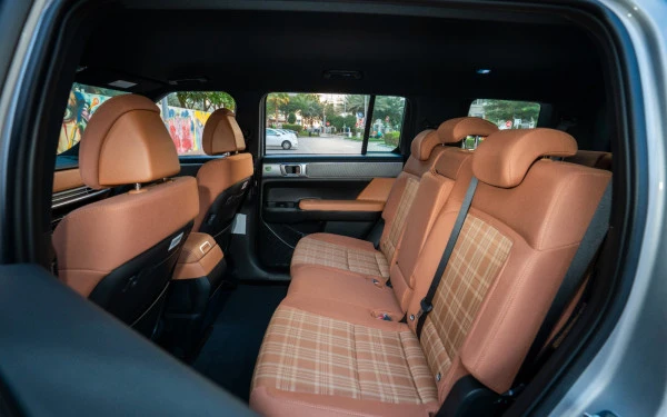  أبيض هيونداي سانتا في Photo 15