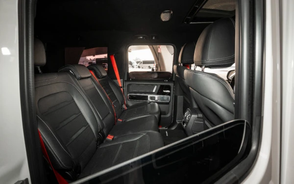  Белый Mercedes G63 AMG Photo 8