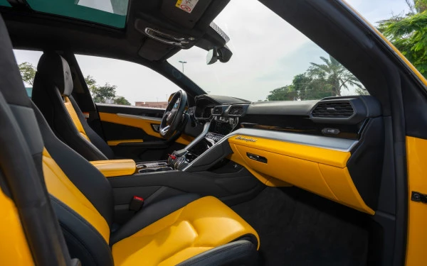  Gelb Lamborghini Urus Photo 11