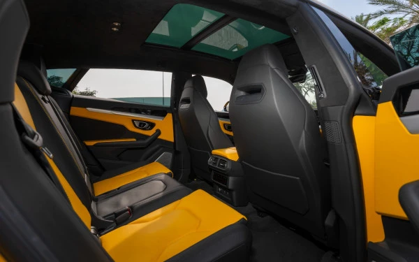  Gelb Lamborghini Urus Photo 14